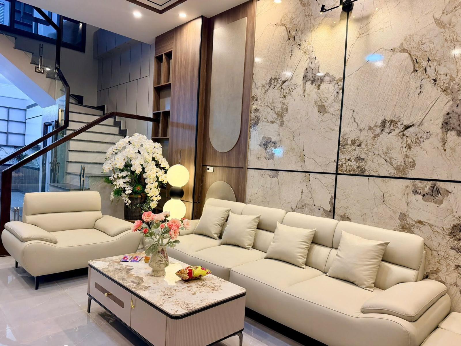 Bán nhà 3 tầng ngõ phố Đức Minh, ph Thanh Bình, TP HD, 50m2, 3 ngủ, hướng tây, 3.x tỷ 16015100