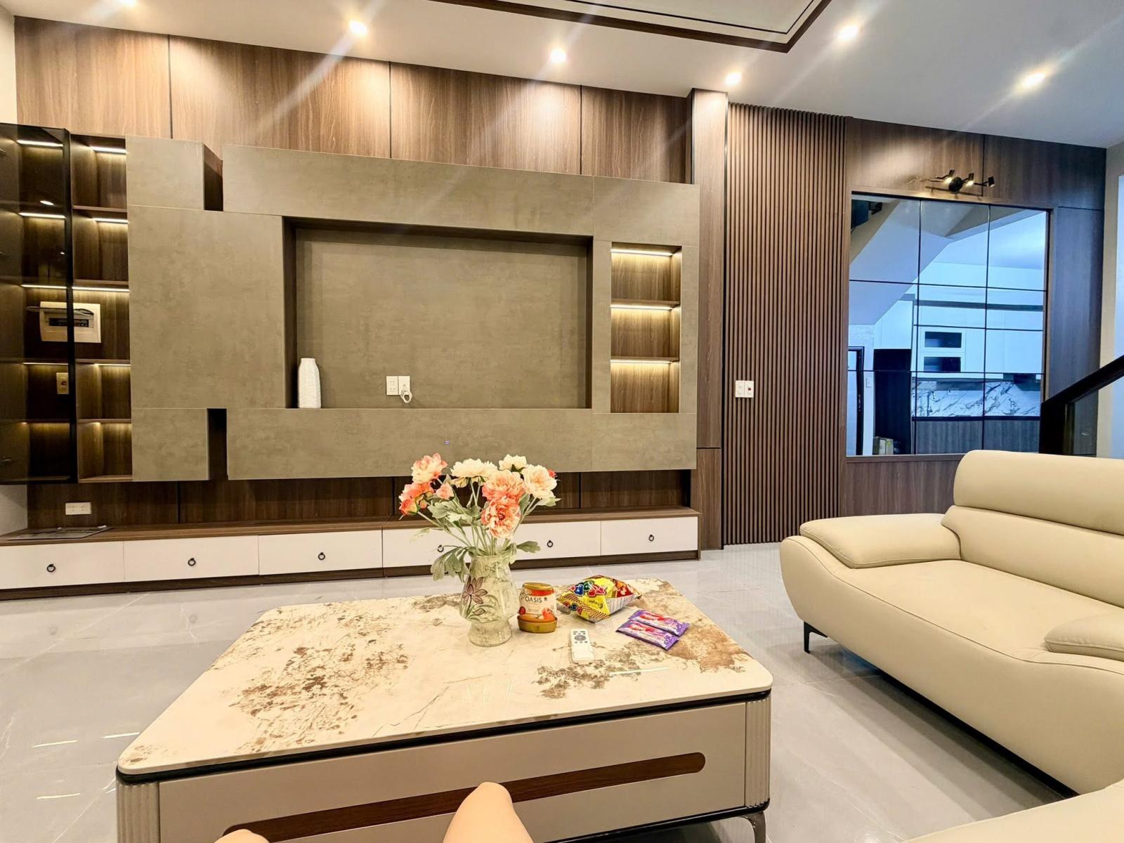Bán nhà 3 tầng ngõ phố Đức Minh, ph Thanh Bình, TP HD, 50m2, 3 ngủ, hướng tây, 3.x tỷ 16015100