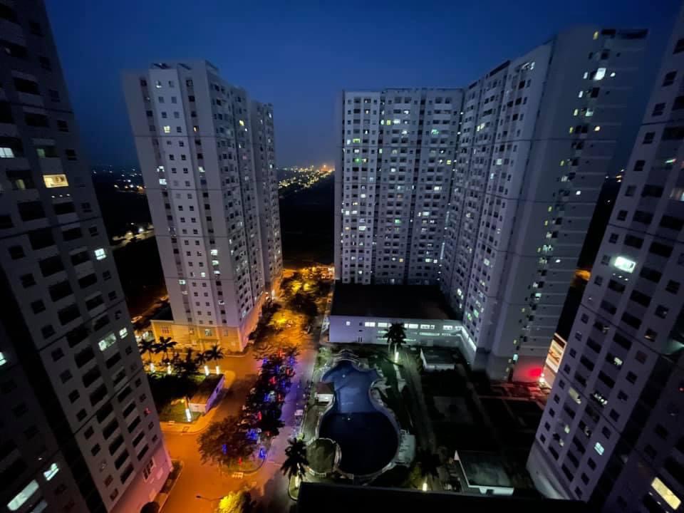 Bán gấp căn hộ HQC Plaza ngay chợ Bình Điền Q8, 54m2, 2PN, 1tỷ120, full nội thất, tầng 12, nhà đẹp 16015197