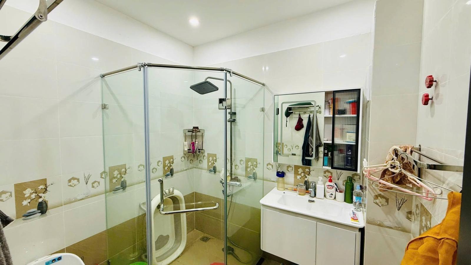 Bán nhà mặt phố Trần Nhật Duật, 35m2, 5 tầng, mặt tiền 3.5m, 20.5 tỉ, lô góc, vỉa hè rộng, cho thuê 16015253
