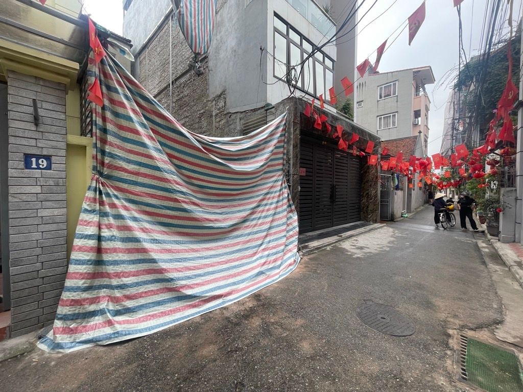 Bán đất Việt Hưng 8 tỷ 47m ô tô đỗ cửa 16015404