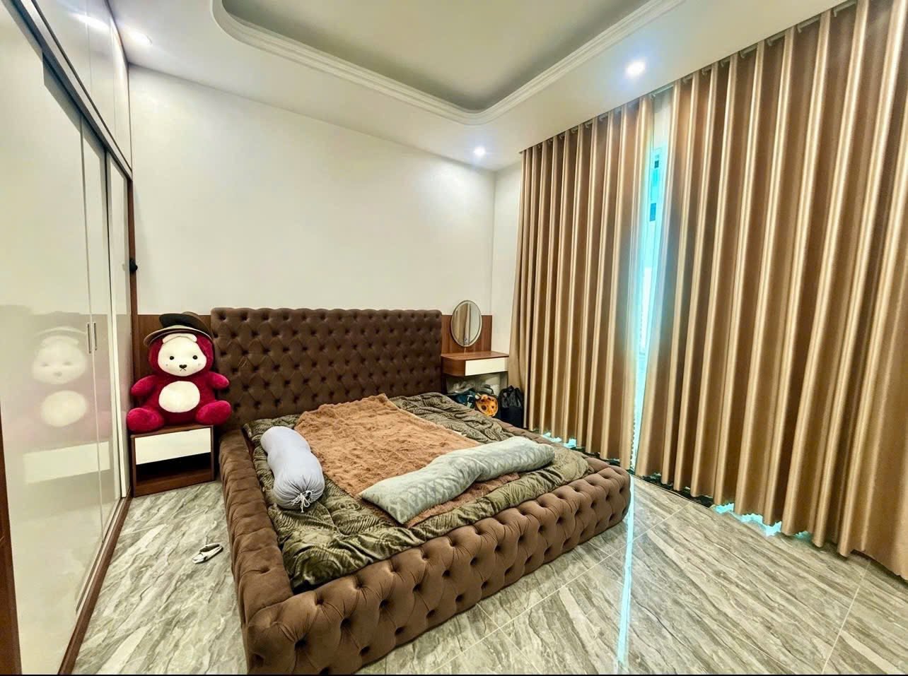 Bán nhà mặt phố KĐT Tân Phú Hưng, TP Hải Dương, 67.5m2, mặt tiền 4.5m, 4 tầng, 4 ngủ 16015431