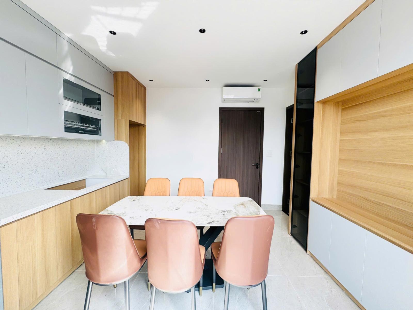 Bán nhà Ngọc Thuỵ,Long Biên 7 tầng,30m,mt5.4m oto đỗ cổng nhỉnh 7 tỷ  16015442