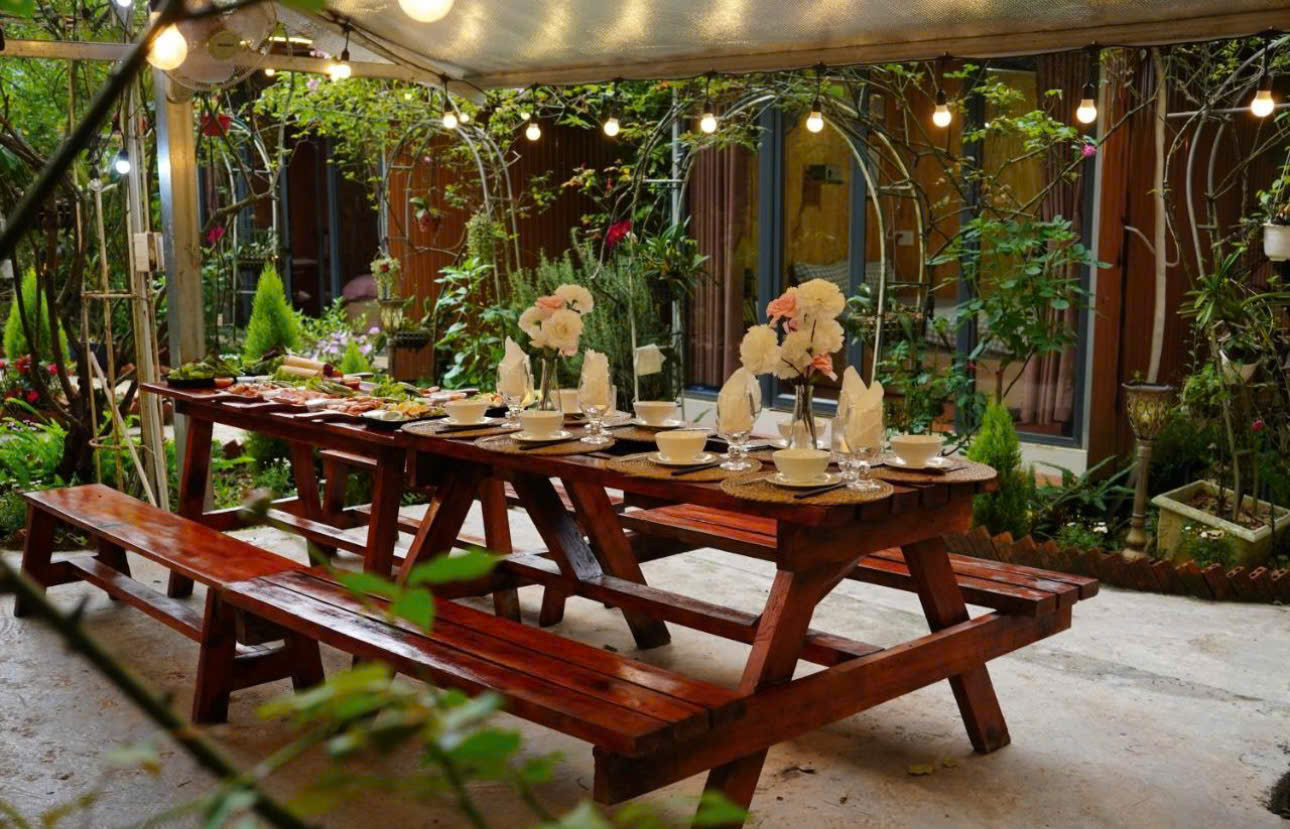 Cho thuê villa 23 phòng sân vườn rộng giá 50 triệu mặt tiền đường Hùng Vương Đà Lạt Lâm Đồng 16015487