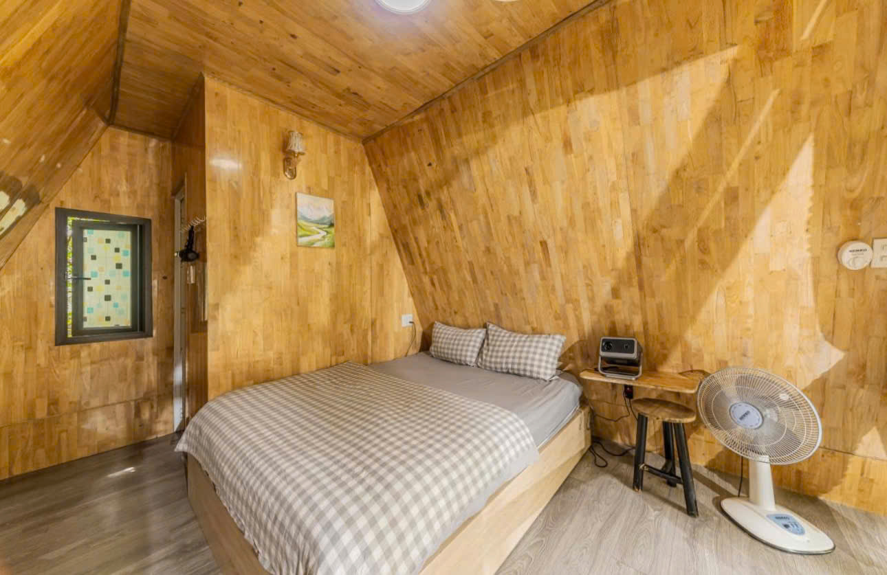 Cho thuê villa 23 phòng sân vườn rộng giá 50 triệu mặt tiền đường Hùng Vương Đà Lạt Lâm Đồng 16015487