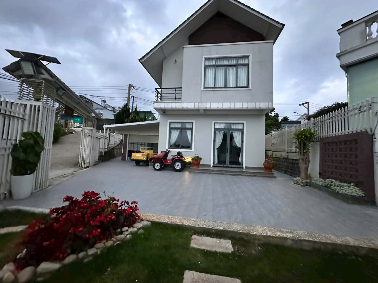 Cho thuê villa sân vườn BBQ full nội thất giá 30 triệu tại phường 8 Đà Lạt Lâm Đồng 16015490