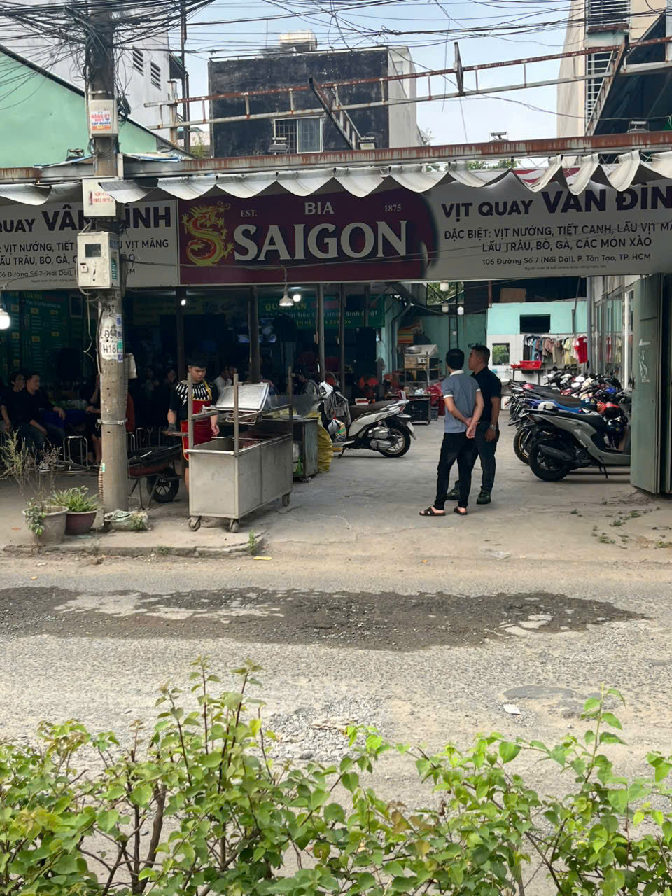 Sang quán nhậu - Mặt bằng rộng 440m2 - Vì trí đẹp Đối diện KCN Tân Tạo, gần chợ, kinh doanh tốt 16015536