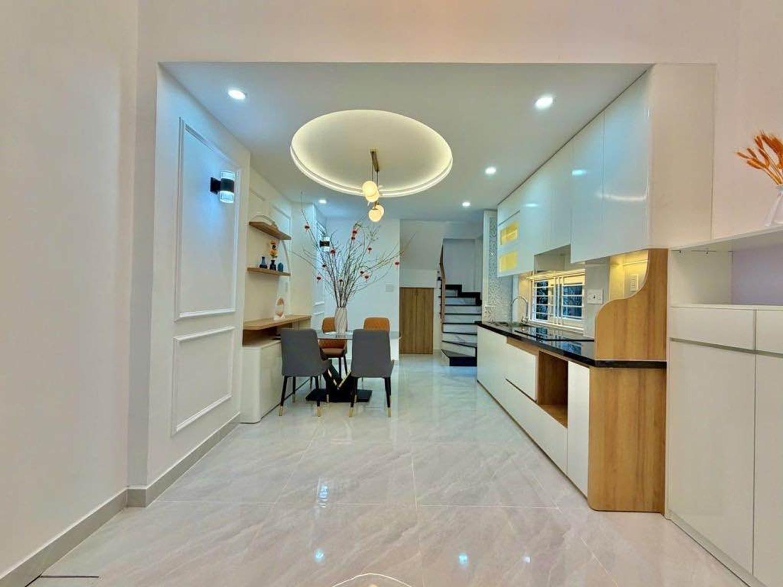 Bán nhà hẻm xe hơi gần Huỳnh Văn Bánh, 5 tầng sân thượng, lô góc, Phú Nhuận, 3.7x8, 8.x tỷ 16015586