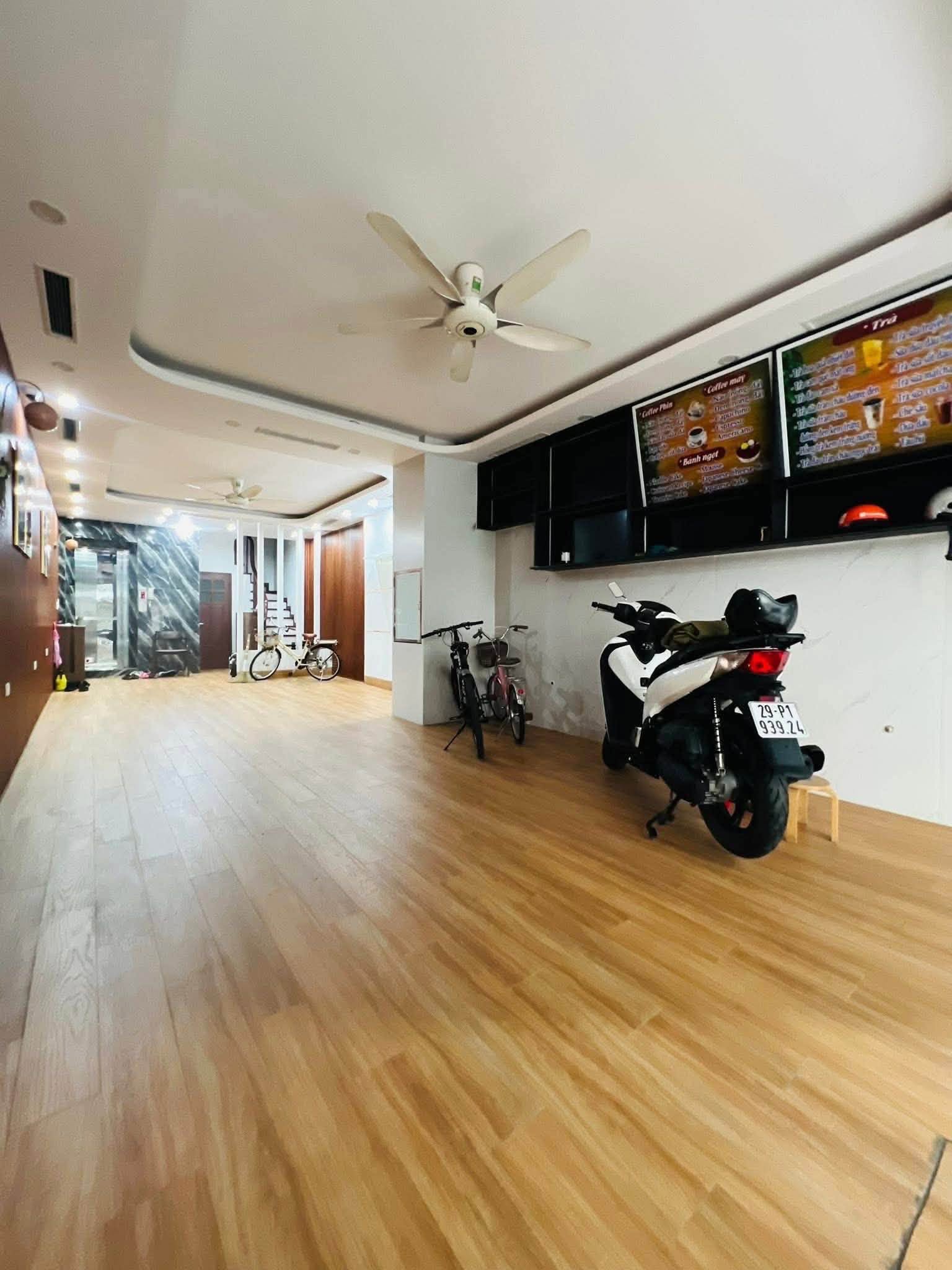 TÒA VĂN PHÒNG NGUYỄN CHÁNH – 66M² – MT 4,5M – 7 TẦNG – THANG MÁY – 3 Ô TÔ TRÁNH – VỈA HÈ – KINH 16015582