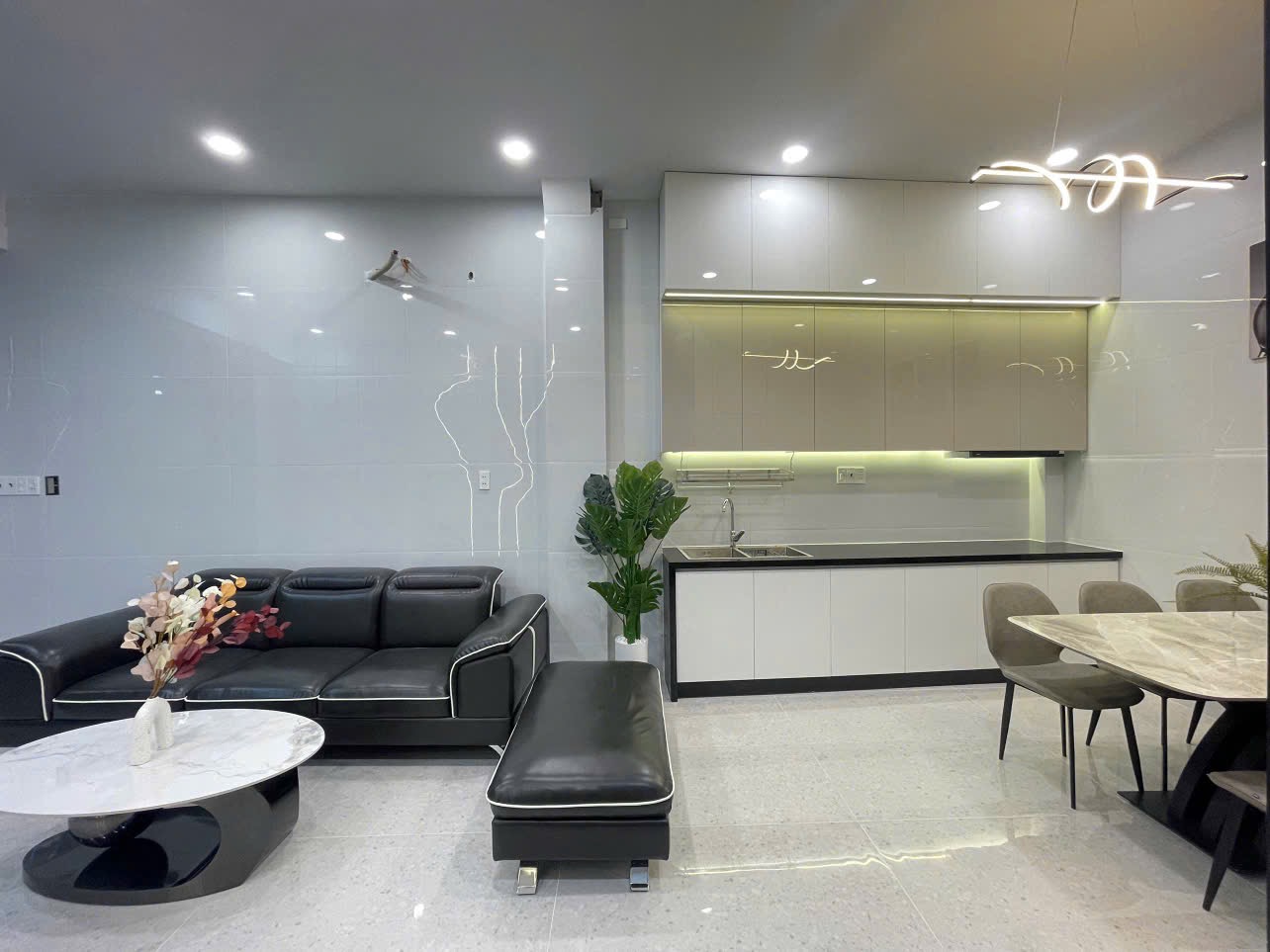 🏡 NHÀ MỚI KENG - HẺM 6M - XE HƠI NGỦ NHÀ–4 TẦNG - THANG MÁY- NỞ HẬU - 8.7 TỶ - Âu Cơ, Tân Bình 16015598