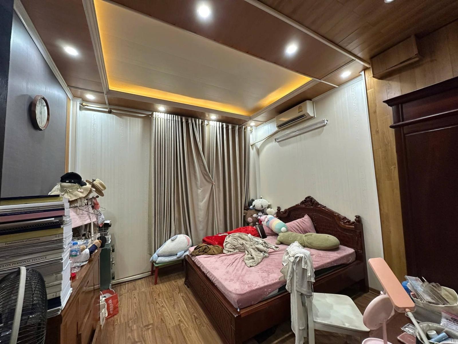 Bán nhà phố Thanh Nhàn, 40m2, 4 tầng, mặt tiền 4m, 12.3 tỉ, ô tô đỗ cửa, cách mặt phố 30m 16015604