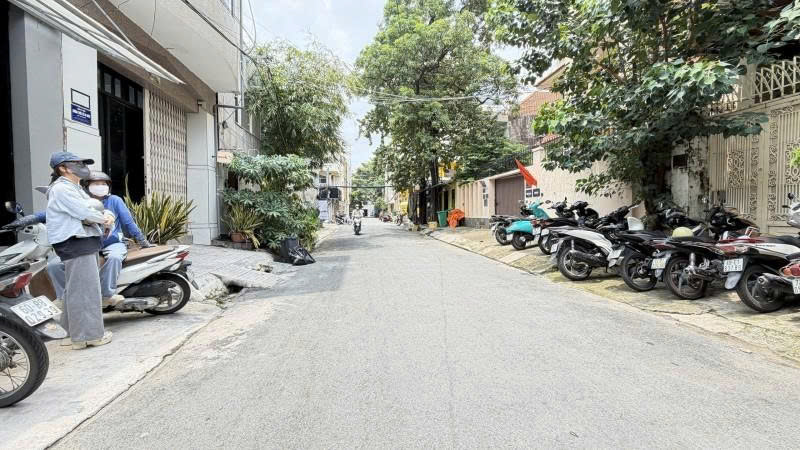 Bán nhà Mặt tiền Võ Oanh -  giao Nguyễn Gia Trí (D2), 8,6x17m, Cấp 4 - Tiện xây, chỉ 27,8 Tỷ. 16015625