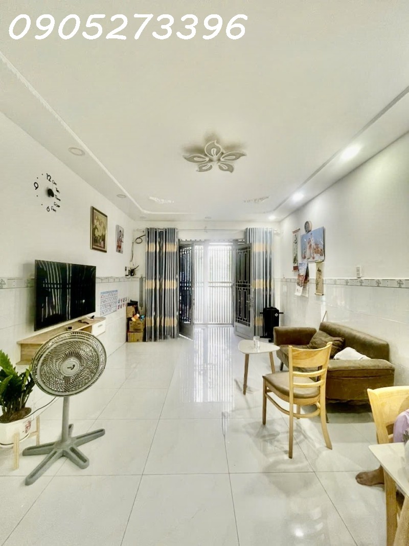 CHỈ 4.5 TỶ CÒN THƯƠNG LƯỢNG CÓ NHÀ ÔTÔ ĐẬU CỬA VÀO NHÀ KHU SÂN BAY, 3.6x10M, 2 TẦNG 2PN, SỔ A4 HOÀN 16015631
