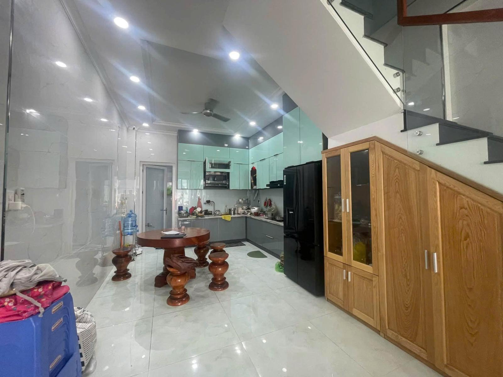 Bán nhà Hẻm 7m NGuyễn Văn Săng - giao Tân Sơn Nhì,  4,1x15m, 4 Tầng - 4PN,  7,95  Tỷ. 16015635