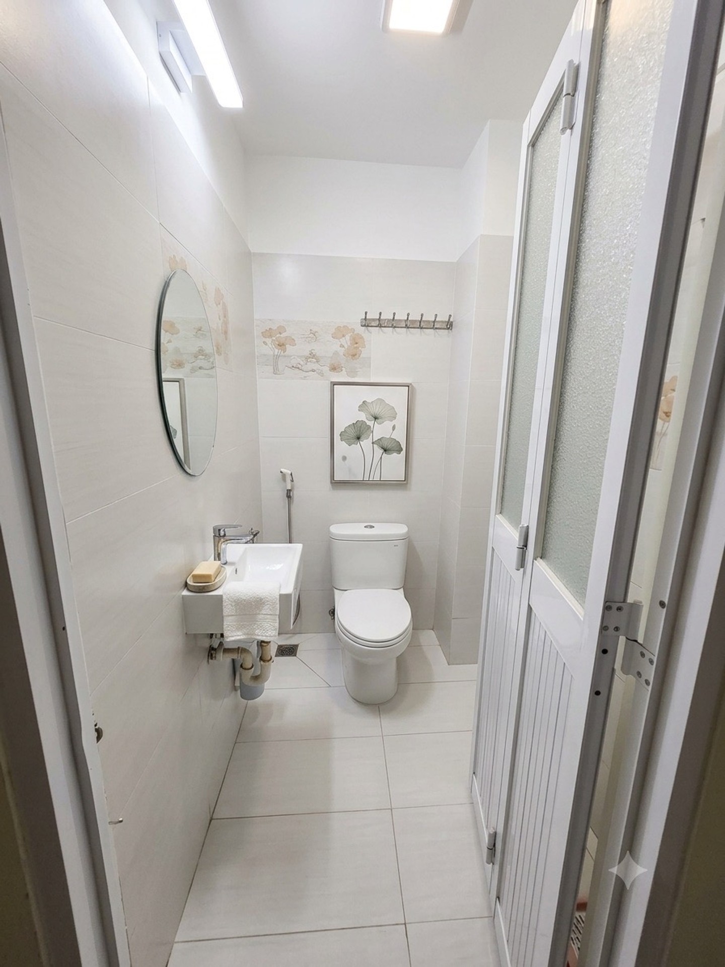 Bán nhà Phú Nhuận, gần Nguyễn Đình Chính, 4.2x6.8 nở hậu, 4 tầng BTCT 3PN, nhỉnh 6 tỷ 16015664