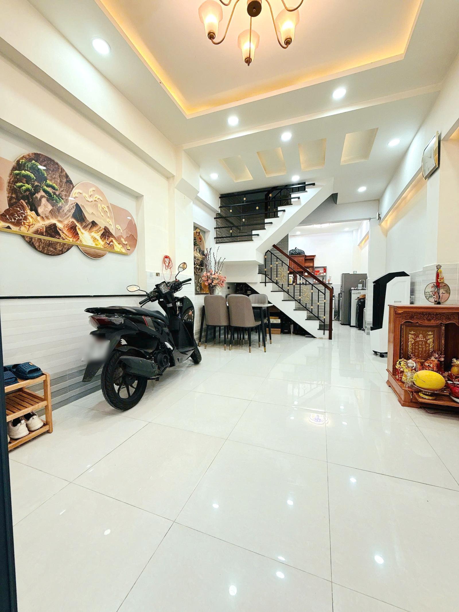 Nhà 1 lầu còn mới 3.5x9.35m Dương Bá Trạc P1Q8 (P.Chánh Hưng) 16015717