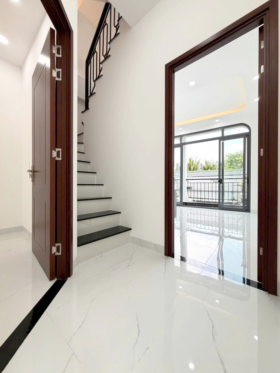 Bán nhà mới 4*10m 3lầu đúc 5PN 5WC hẻm 769 Phạm Thế Hiển P4Q8 P.Chánh Hưng 16015725