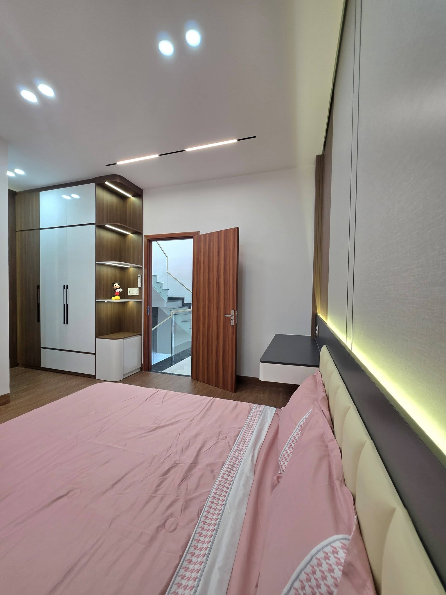 NHÀ FULL NỘI THẤT XỊN - Ô TÔ NGỦ TRONG NHÀ - KIỆT ÂU CƠ 16015729
