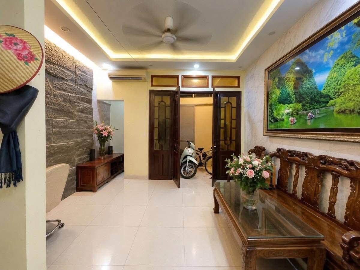 NHÀ ĐẸP HÀO NAM – 55M² – MT 6,8M – 5 TẦNG – CÁCH Ô TÔ 5M – NHÀ KHUNG CỘT – GẦN PHỐ 16015742