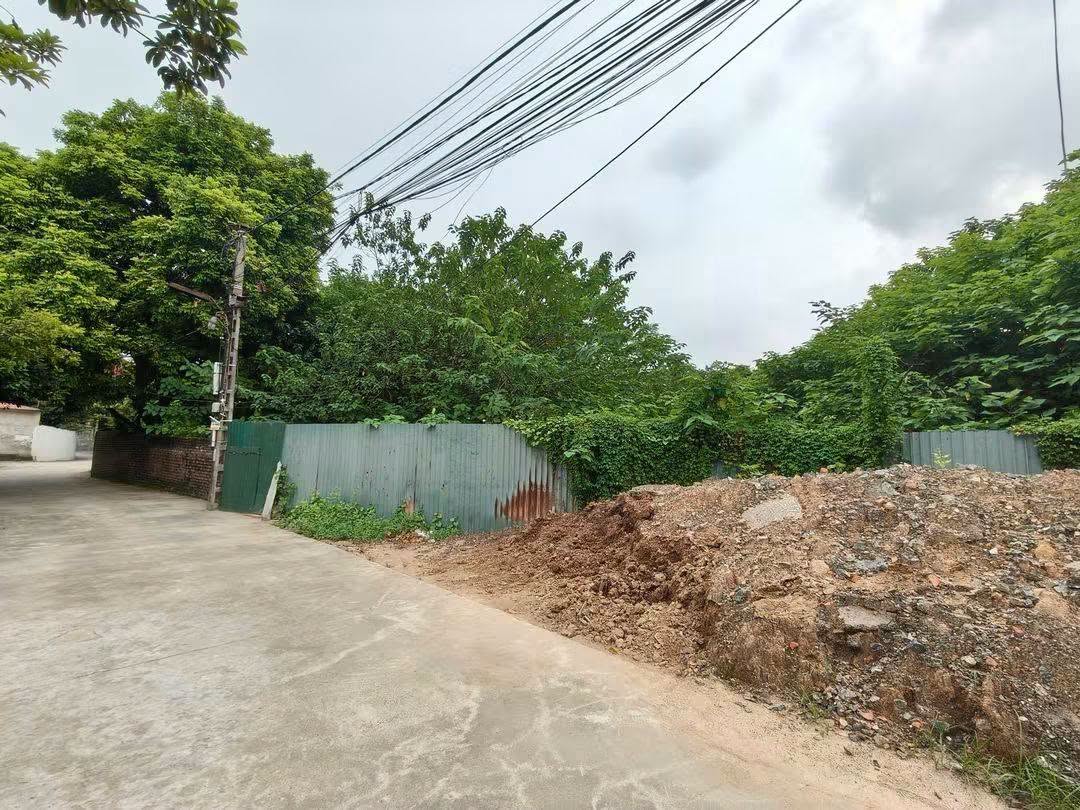 MỜI THUÊ HƠN 3700m2, mt57m, 20nghìn/m2, xe tải lớn, QL3, Sóc Sơn.
 Đường trước đất, xe tải lớn 16015777