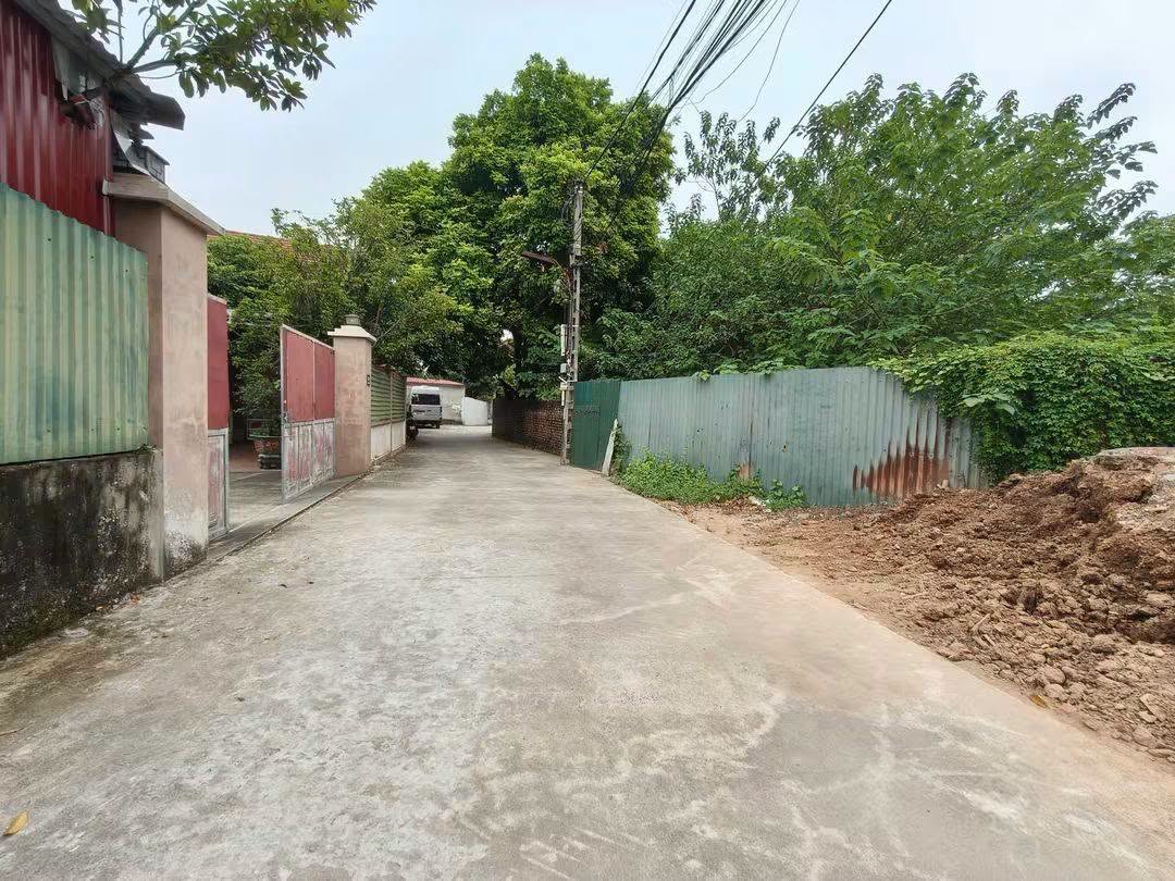 MỜI THUÊ HƠN 3700m2, mt57m, 20nghìn/m2, xe tải lớn, QL3, Sóc Sơn.
 Đường trước đất, xe tải lớn 16015777