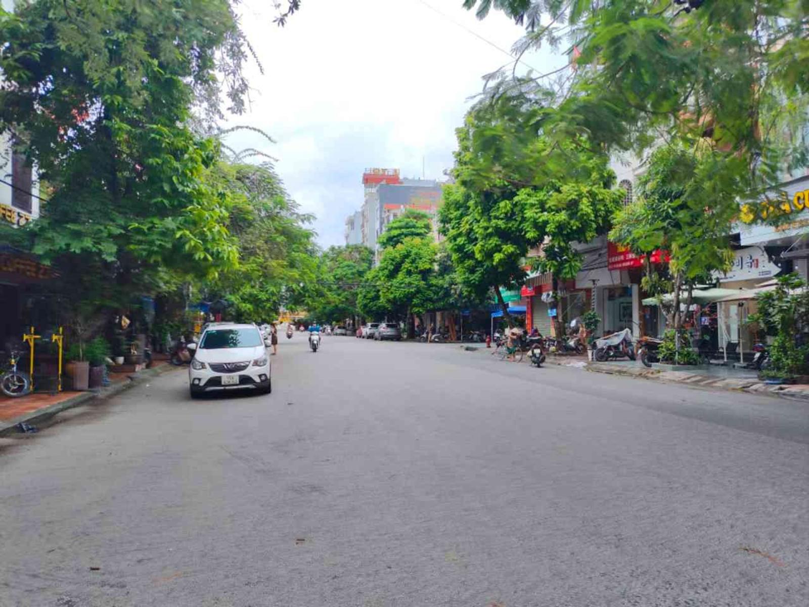 Hàng hiếm mặt phố Đỗ Nhuận - Văn Cao - 100,5m2, 2 mặt tiền, dòng tiền 25 triệu/ tháng 16015820