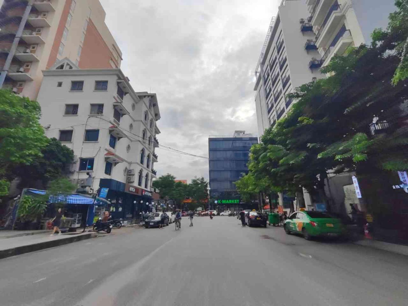 Hàng hiếm mặt phố Đỗ Nhuận - Văn Cao - 100,5m2, 2 mặt tiền, dòng tiền 25 triệu/ tháng 16015820