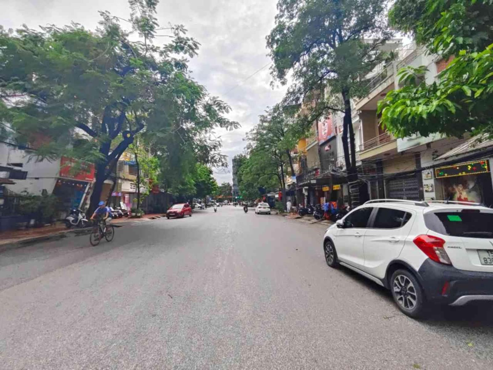 Hàng hiếm mặt phố Đỗ Nhuận - Văn Cao - 100,5m2, 2 mặt tiền, dòng tiền 25 triệu/ tháng 16015820