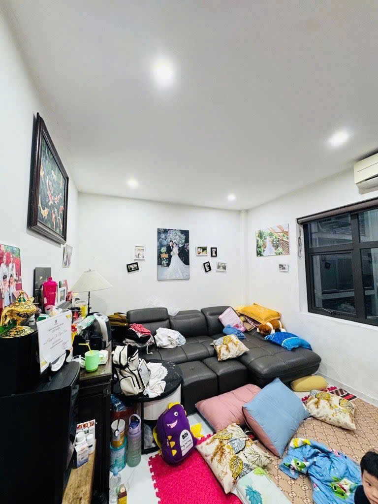 Bán nhà Nguyễn Sơn,Long Biên 5 tầng,48m,mt8.9m oto đỗ cổng nhỉnh 10 tỷ  16015858