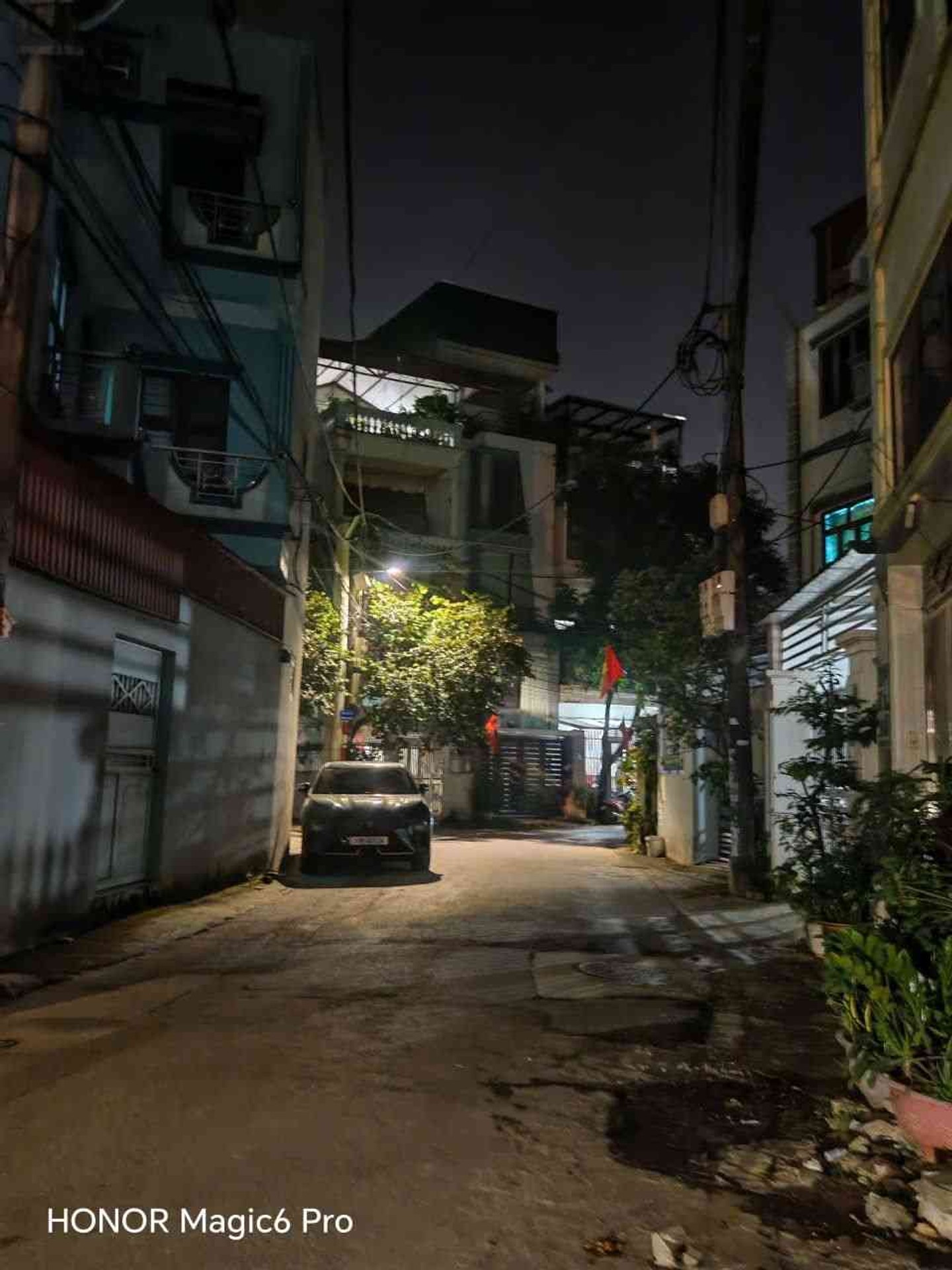 Nhà 9 tỷ 46m ô tô đỗ cửa,Thạch Bàn Long Biên,sổ đỏ đầy đủ 16015864