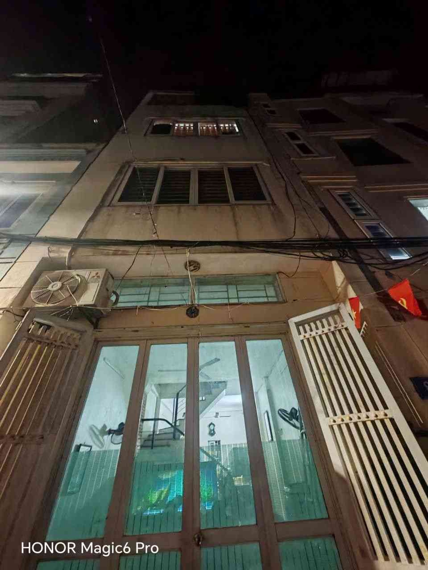 Nhà 9 tỷ 46m ô tô đỗ cửa,Thạch Bàn Long Biên,sổ đỏ đầy đủ 16015865