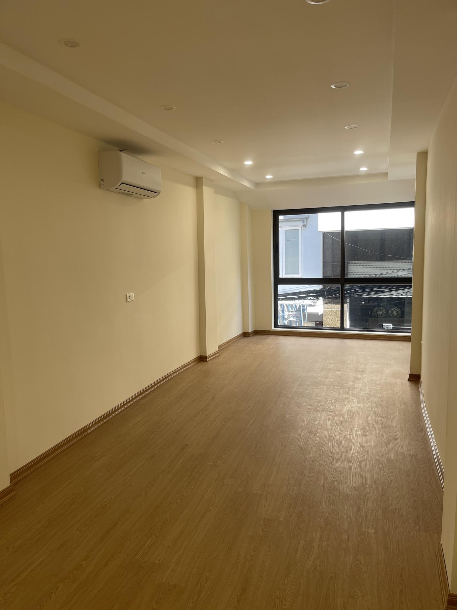 Chính chủ cần cho thuê nhà 3 tầng ở số 42B ngõ Núi Trúc, Ba Đình, Hà Nội 16015876