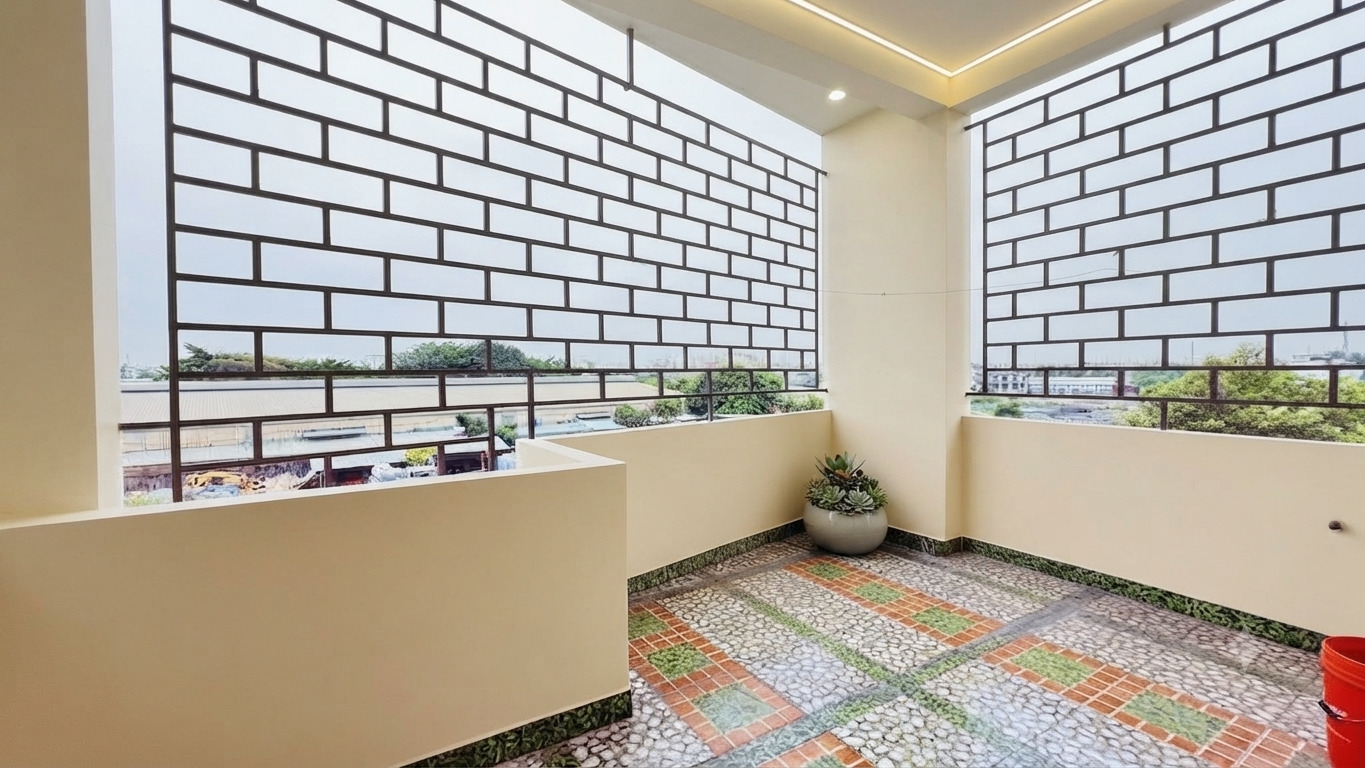 Ngang 4.7M - 75M² - 4 Tầng - Hẻm Xe Hơi Tránh - Phan Huy Ích - 10P ra Ga T3 16015879