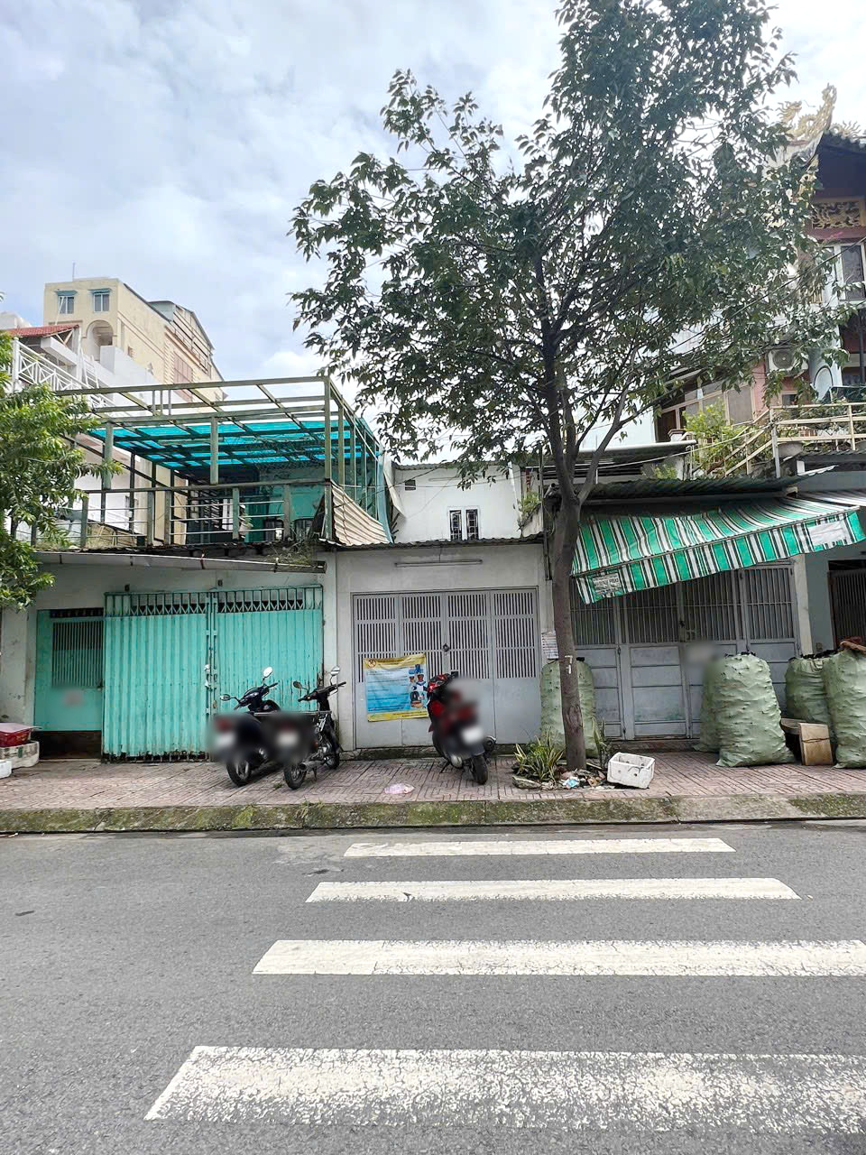 Bán 3 căn liền kề 12x18.5m mặt tiền Đào Cam Mộc P4Q8. Giá: 24 tỷ 16015895