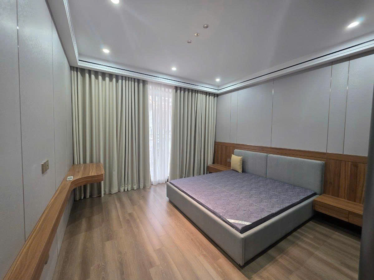 TÒA NHÀ PHÂN LÔ HOÀNG VĂN THÁI – 45M² – MT 4,5M – 8 TẦNG – THANG MÁY – Ô TÔ VÀO NHÀ – THÔNG SÀN 16015897