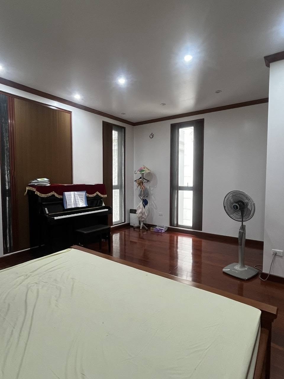 Bán nhà mặt phố Bùi Thị Xuân, 130m2, 10 tầng và 1 hầm thang máy, mặt tiền 6.5m, 104.5 tỉ 16015920