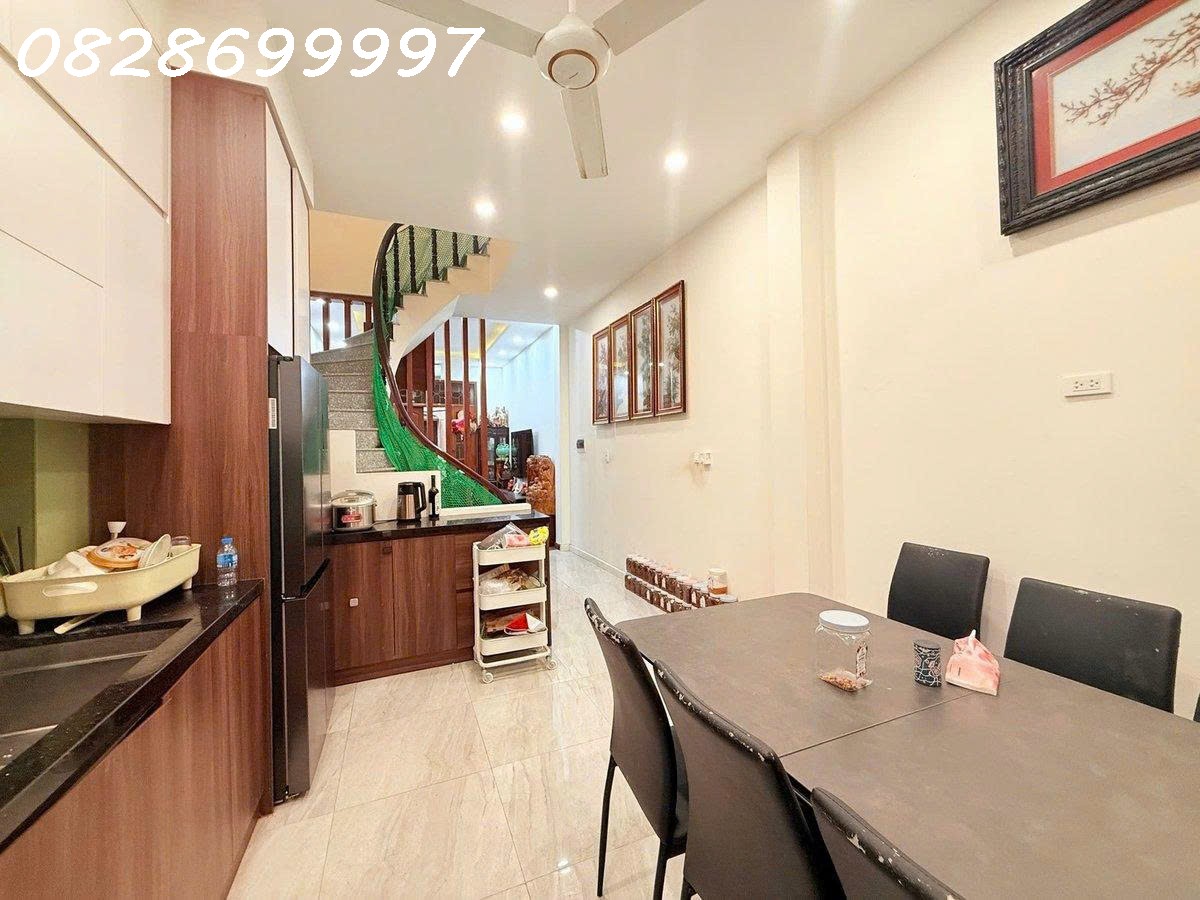 CHÍNH CHỦ GỬI BÁN NHÀ PHỐ HOÀNG CẦU – ĐỐNG ĐA 4 TẦNG PHÂN LÔ, 2 MẶT THOÁNG, Ô TÔ VÀO NHÀ, 18.8 TỶ 16015953