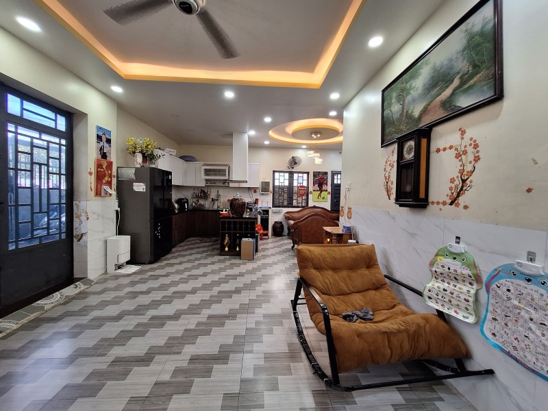 Bán nhà 104m2, Quốc Lộ 13, Hiệp Bình Phước, Thủ Đức, TP HCM,  2 tầng,  sổ hồng riêng. Giá 6,89 tỷ. 16015963