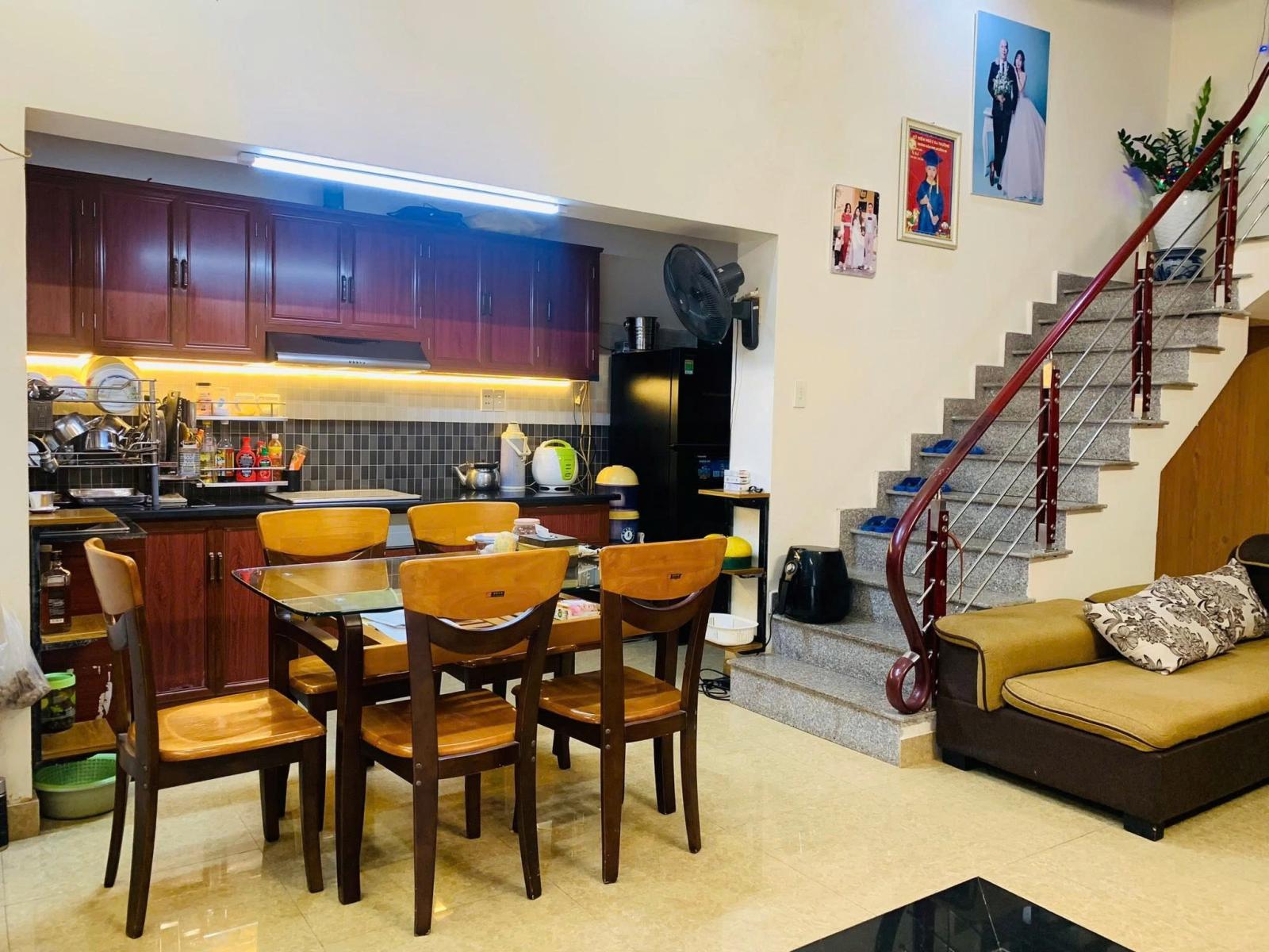 Chính chủ bán nhà 3 tầng trung tâm Hải Phòng - 40m2, sân cổng riêng, gần hồ Tam Bạc 16016110