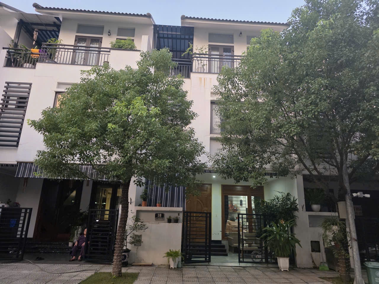 Bán nhà chính chủ - Hoàn thiện full nội thất - Quang Minh Green City - 90m2 - 3 tầng 16016132