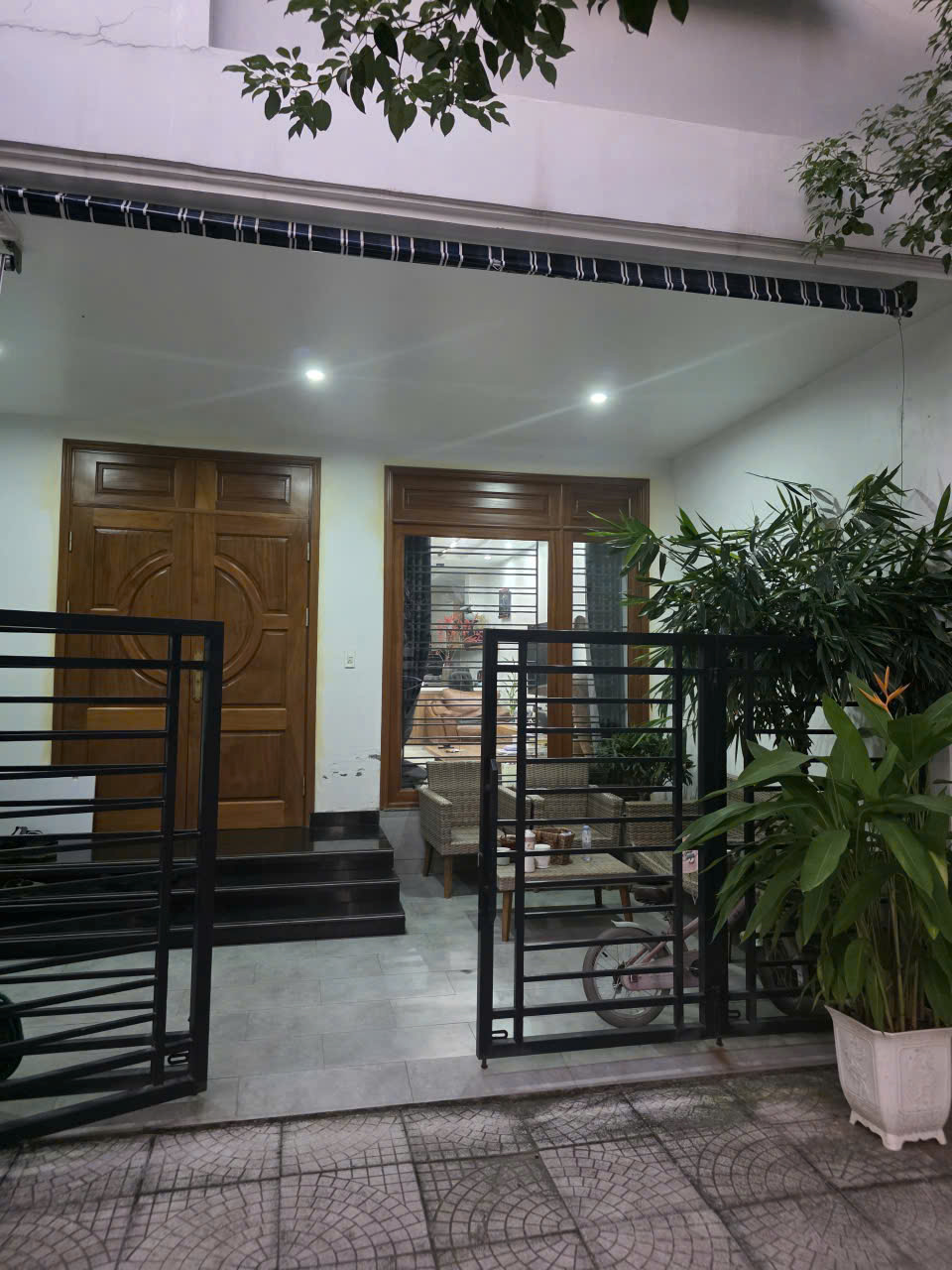 Bán nhà chính chủ - Hoàn thiện full nội thất - Quang Minh Green City - 90m2 - 3 tầng 16016132