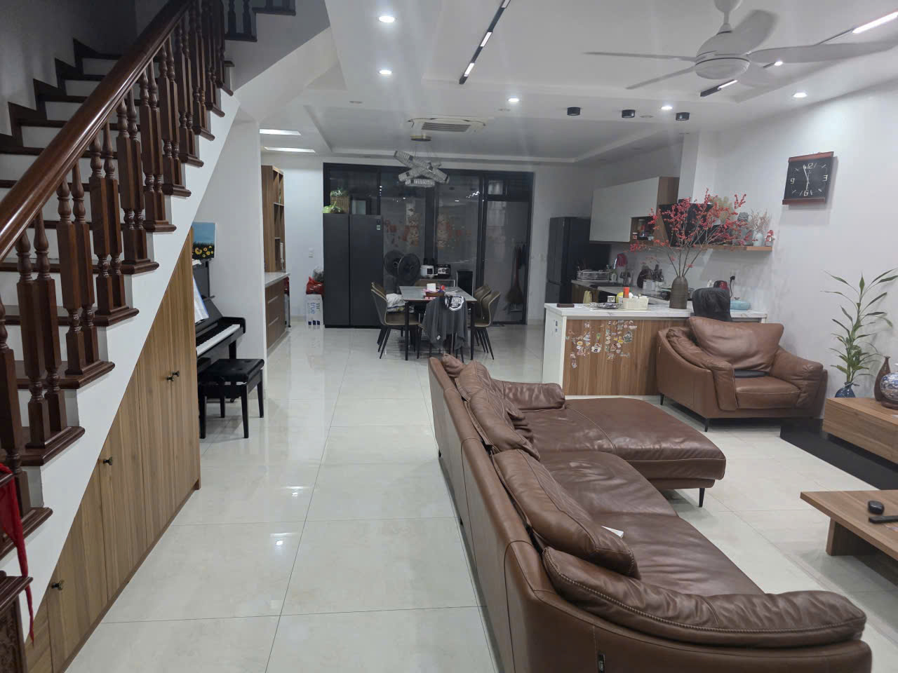 Bán nhà chính chủ - Hoàn thiện full nội thất - Quang Minh Green City - 90m2 - 3 tầng 16016132