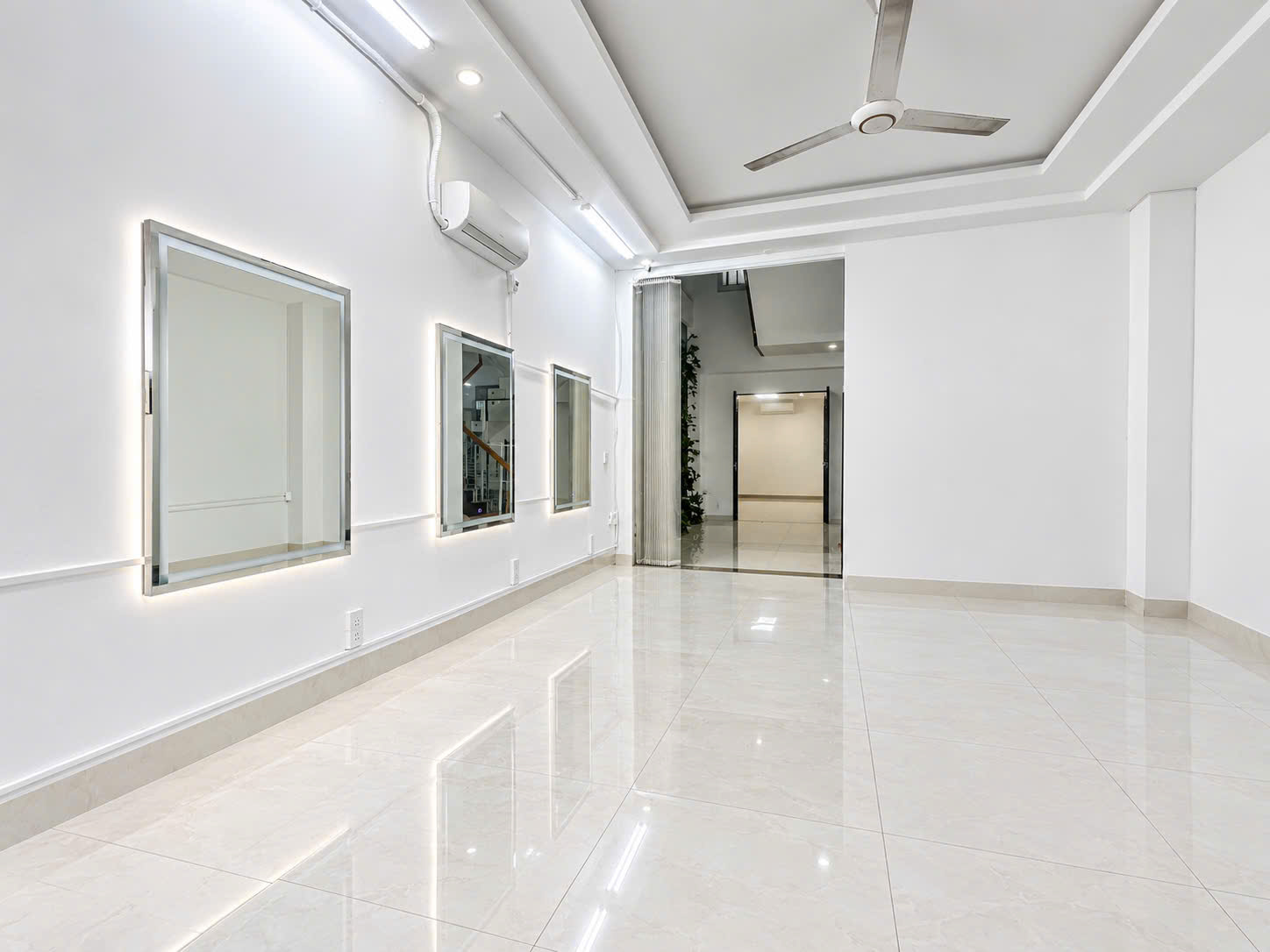 Cho thuê nhà mặt tiền đường Ngô Thì Sỹ khu An Thượng Đà Nẵng phố đi bộ cách biển 200m 16016166