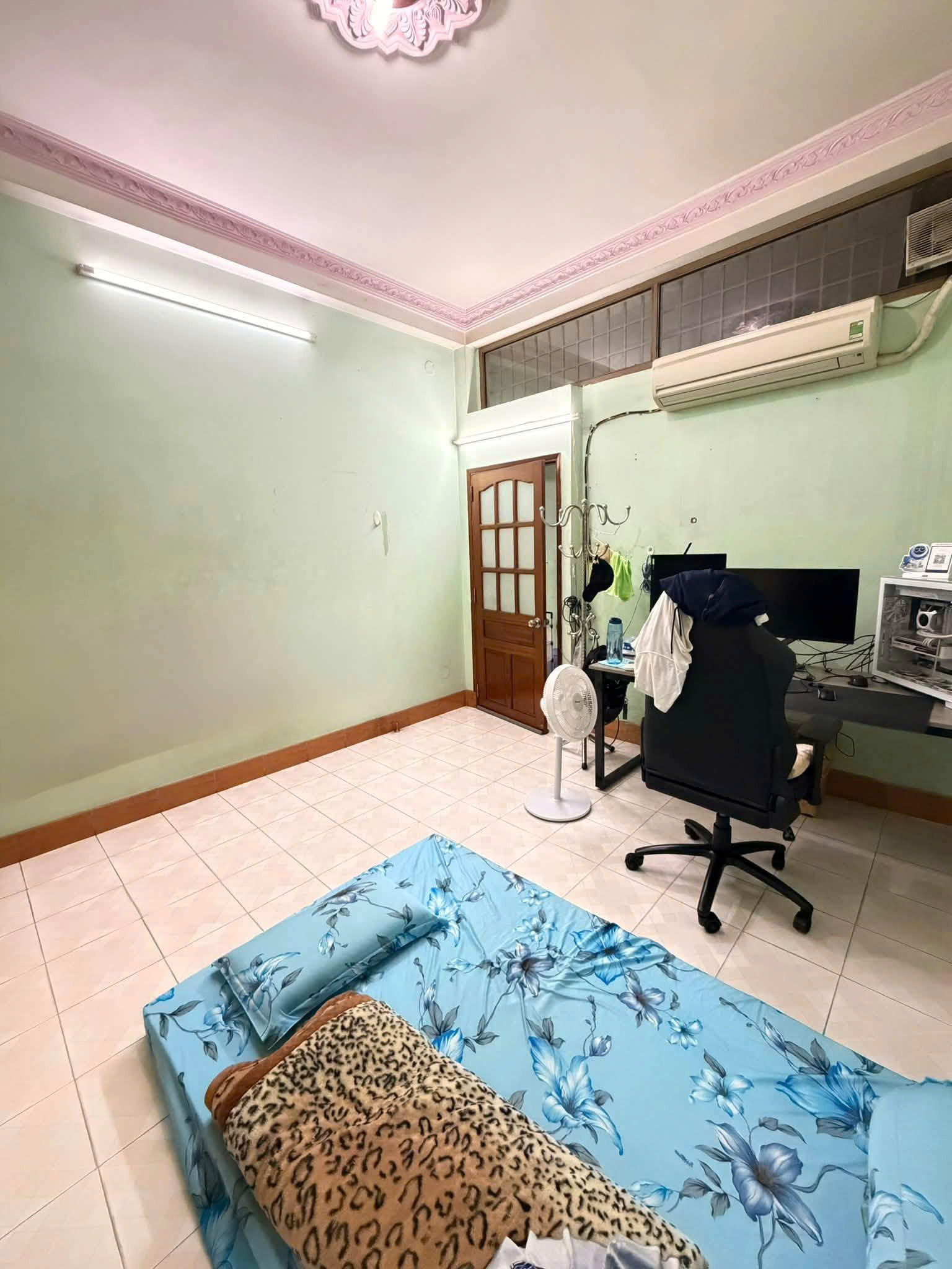 Bán nhà Mặt tiền Phan Văn Trị - gần Nguyễn Oanh, 3,8x18m, 4 Tầng - 4PN, chỉ 12,9 Tỷ. 16016251