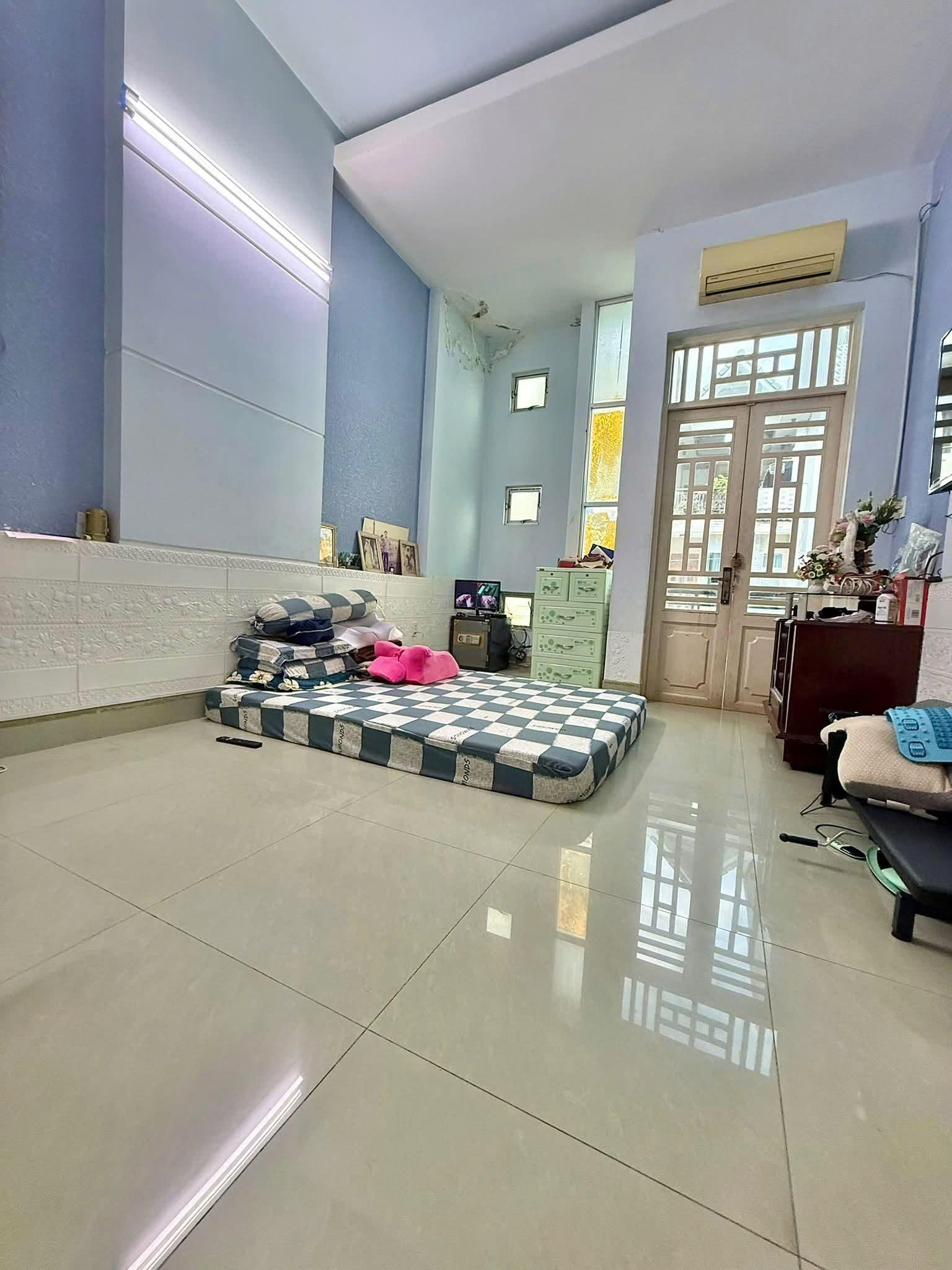 Bán Nhà Mặt tiền Đỗ Thị Tâm - ngay NGuyễn Súy vào, 3,7x15m, 4 Tầng - 4PN, hạ 8,2 Tỷ. 16016256