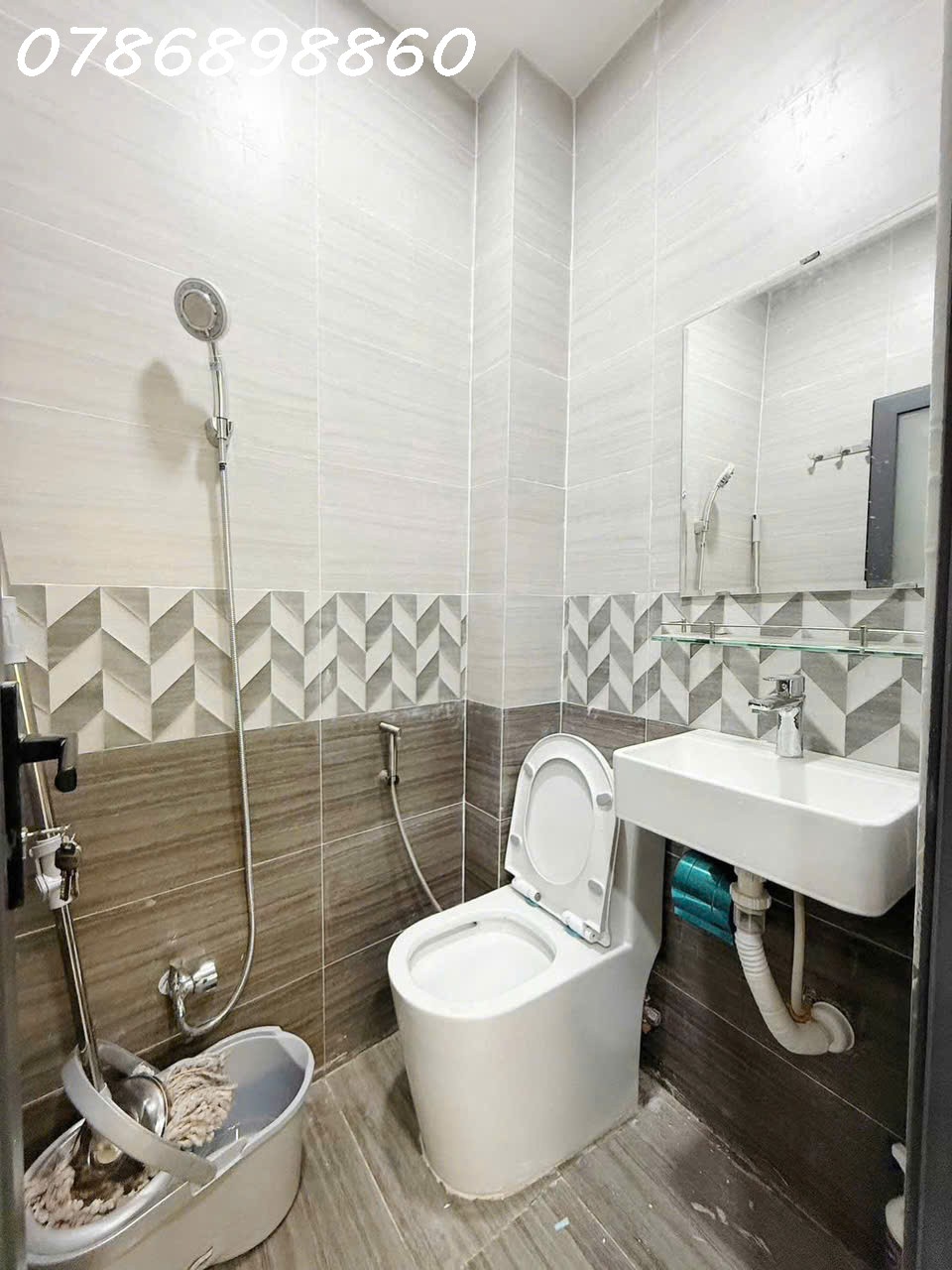 BÁN NHÀ 2 TẦNG – FULL NỘI THẤT – HẺM 502 HUỲNH TẤN PHÁT, Q7 16016305