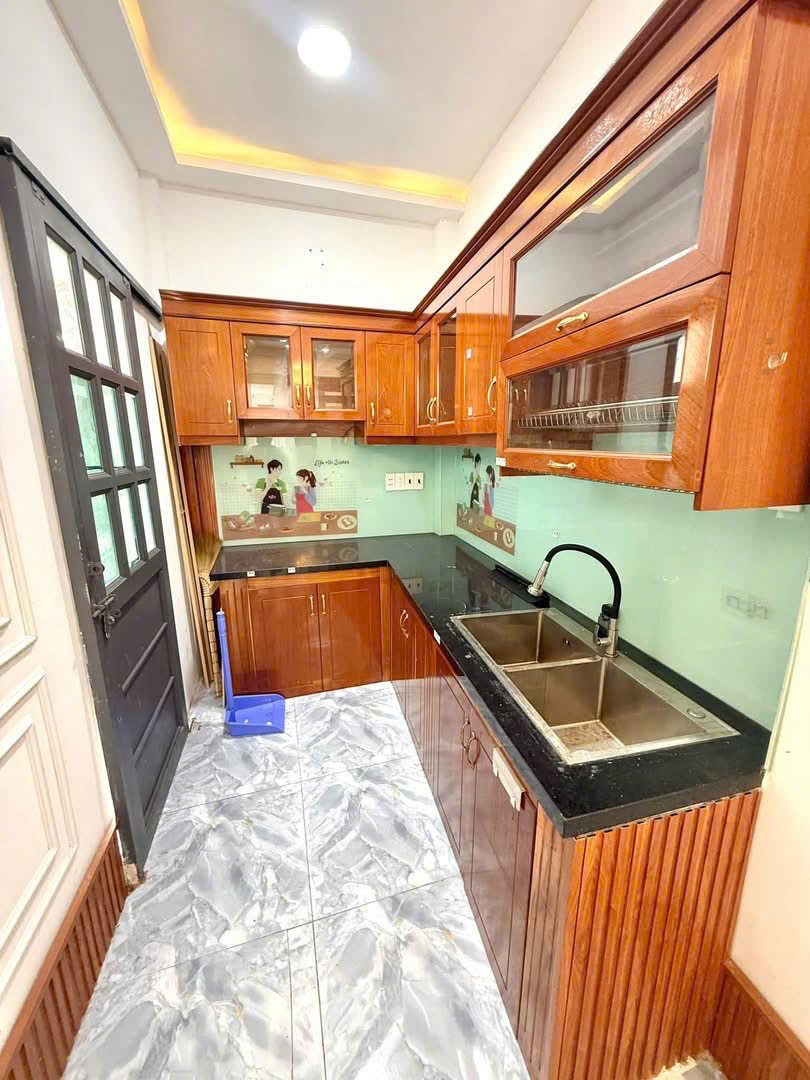 Nhà mới 2 tầng (ngang 8.6m) hẻm thẳng Hoàng Sĩ Khải ngay chợ Bình Đông P14Q8. Giá: 4.38 tỷ 16016329