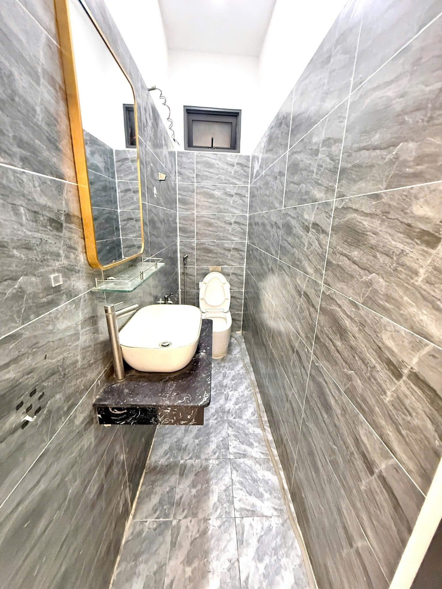 Nhà mới 2 tầng (ngang 8.6m) hẻm thẳng Hoàng Sĩ Khải ngay chợ Bình Đông P14Q8. Giá: 4.38 tỷ 16016329