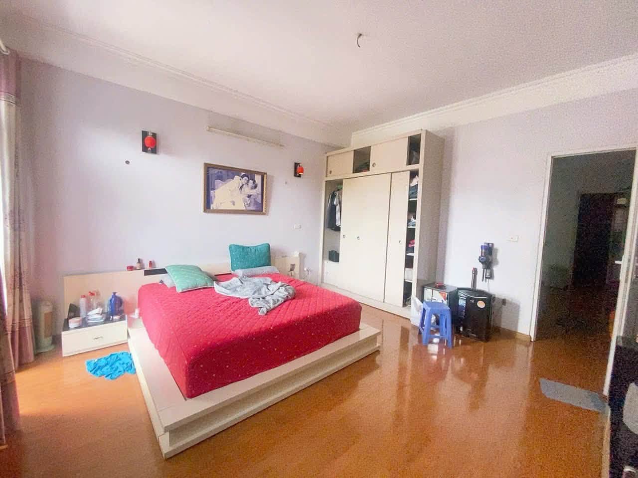 Bán nhà Đặng Thái Thân, 65m2, 6 tầng, mặt tiền 11m, 37.5 tỉ, ngõ rộng, kinh doanh homestay 16016340