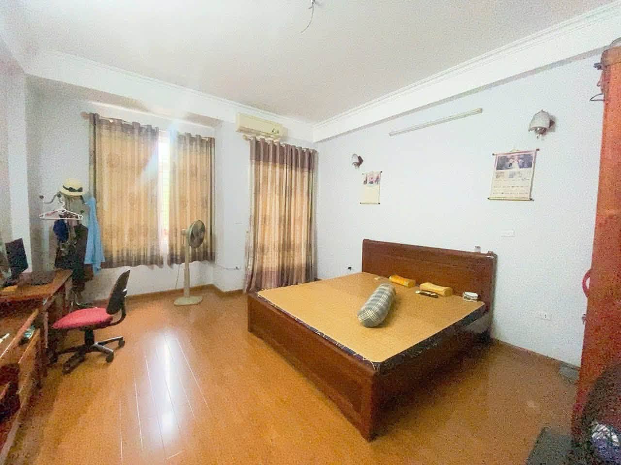 Bán nhà Đặng Thái Thân, 65m2, 6 tầng, mặt tiền 11m, 37.5 tỉ, ngõ rộng, kinh doanh homestay 16016340